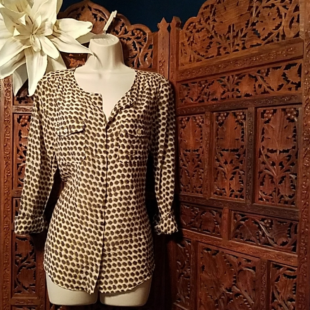 Loft long sleeve button up shirt small